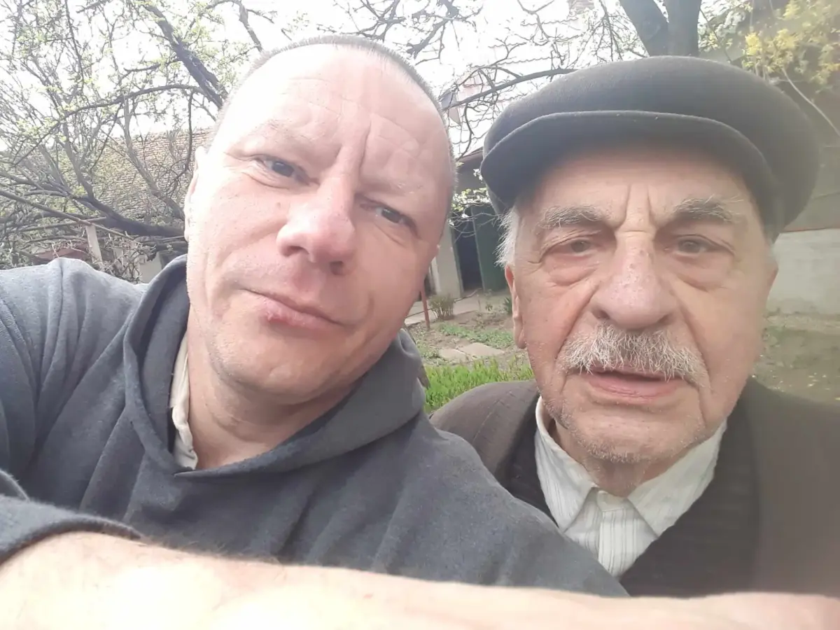 Messenger_creation_17b7b14a-acc9-4ea6-8812-e7335e159283